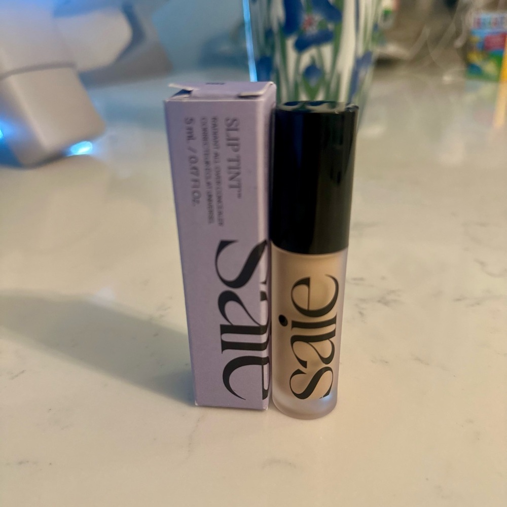 Saie slip-tint radiant all-over concealer - shade 5